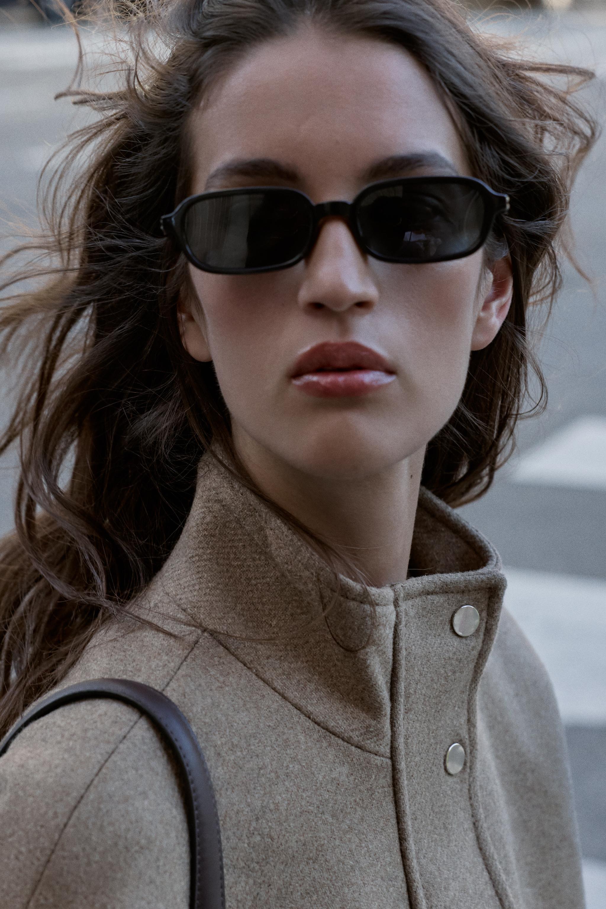 BELTED WOOL BLEND SHORT COAT